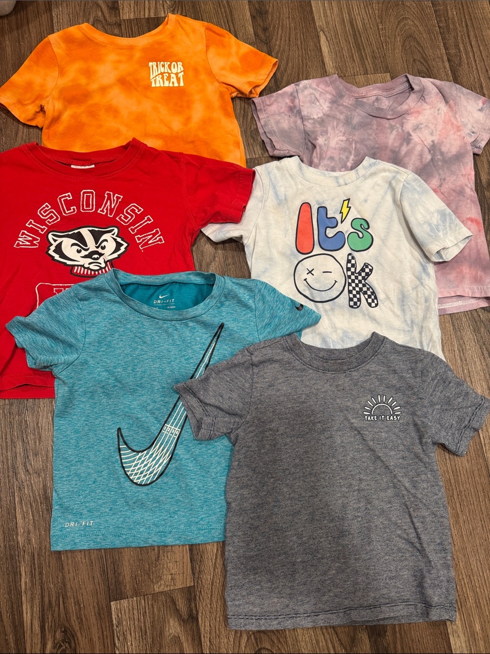 2T Bundle of 6 T-Shirts - Todder Boys / Kids